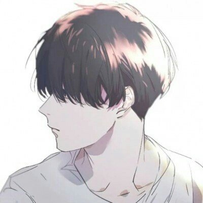 男子走路时多次故意触碰女学生
